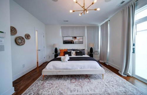 Modern Rooftop Townhome w Hot Tub & Skyline Views - Photo 60