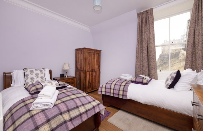 JOIVY Charming 2-Bed Flat Near Edinburgh Castle - Foto 13