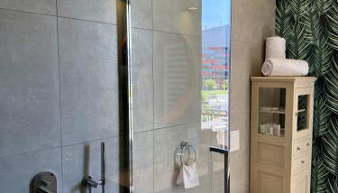 LR Deluxe Apartments - City Life Nest - Foto 4, Shower