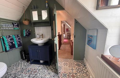 Loch Ness village cottage for 2 with free parking & pets welcome - Foto 8