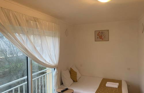 Charming Studio with Balneo Shower, Parking Included - Foto 29