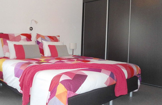 Modern Chalet With a Fireplace in a Holiday Park - Foto 3