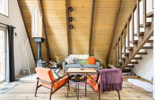 Dogwood Peak Mid-Century A-Frame with AC Style - Foto 23