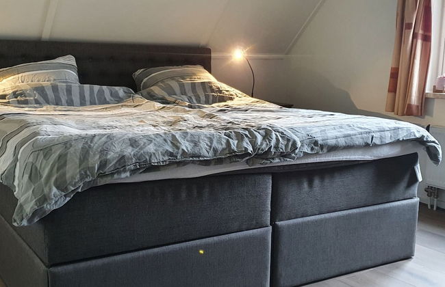 Nice Holiday Home with Sauna & Hot Tub near Wadden Sea - Foto 2