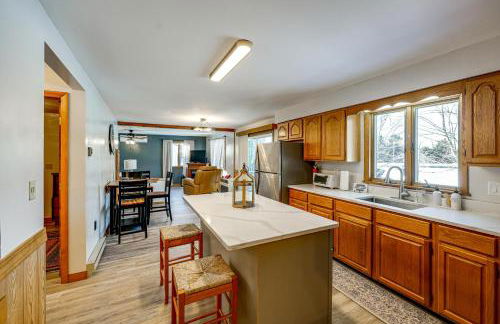 Waterfront Family Home with Seasonal Dock in Lincoln - Foto 11