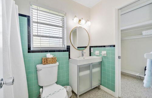 Charming Coral Ridge 2BR 2BA Near Beach plus Pool - Foto 40