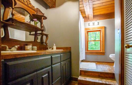 Private Riverfront Cabin, Kayaks, Ping Pong, Gym - Foto 39