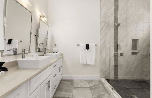 SoCo Cowgirl: Pool, Putt, Karaoke, Spa, 2mi to DT - Foto 61