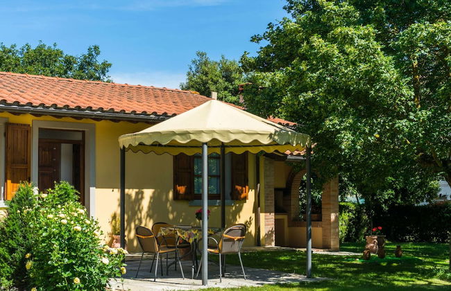 Farmhouse in Tuscany With Panoramic Pool - Photo 1