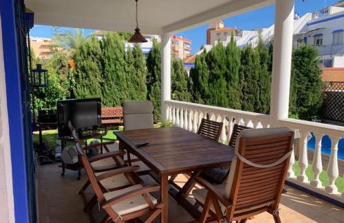 Chalet con piscina privada, parking y zona BBQ - Foto 25