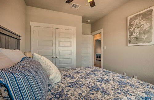 College Station Townhome with Furnished Patio! - Foto 17