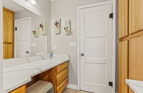 Spacious Family Home with Garage Game Room and Office! - Photo 19