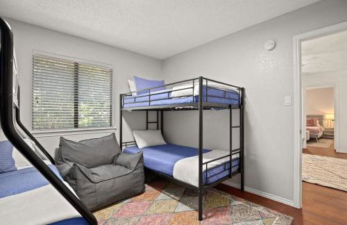 Poolside Oasis, Peaceful Retreat -20 min to Austin - Foto 8