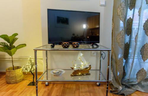 Joanna's city centre apartment - Photo 9