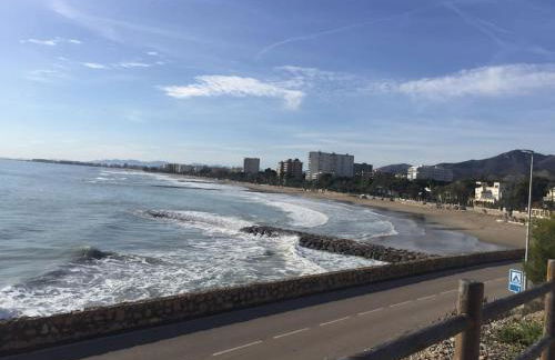 Stylish & cosy 3 bed apartment! - Photo 33