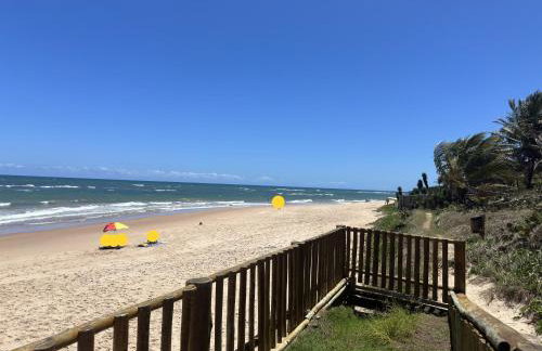 Flat Guarajuba - 3 quartos 2 andar à Beira Mar - pé areia - governança com arrumadeira e Wi Fi inclusos - Foto 30