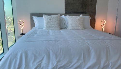 Luxury Designer Suite with Rooftop Pool, Gym - Foto 3