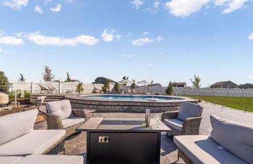 Spacious Country Farmhouse Retreat, Sleeps 16, Pool, Movie Room - Foto 24