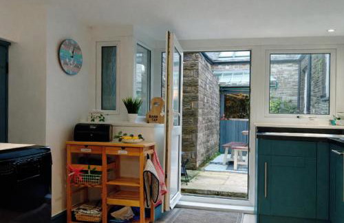 Cosy Coastal Townhouse 10-Min-Drive to Beach - Foto 15