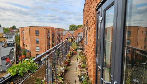 Stylish 1BD Flat with Parking Hackbridge - Foto 5