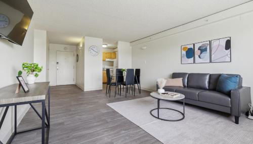 Legacy at Imperial Village 712 I 1 Bed 1 Bath - Foto 2