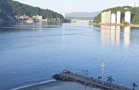 Lindo apartamento com vistas na praia do Gonzaguinha - Foto 31