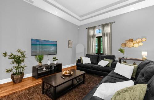 Enchanted 4BR Family Style Townhome in Disney Area - Photo 2