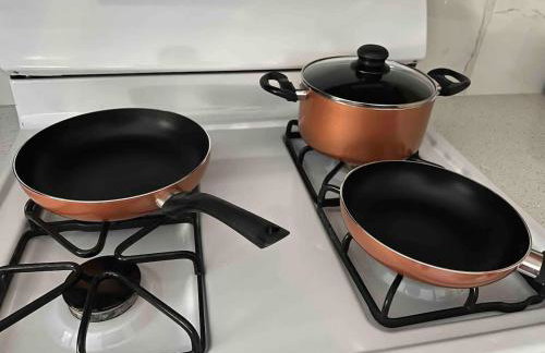 UC Proximity - Cozy City Stay - Free Parking Spot - Photo 24