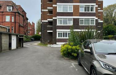 CENTRAL HOVE Large 2 bedroom Private residence with PARKING & BEACH HUT - Foto 5