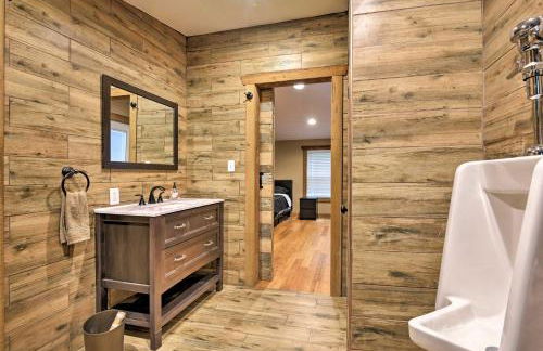 Spacious Kunkletown Home with Full Game Room and Deck! - Foto 13