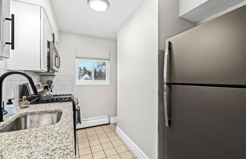 Prime Location King! Bed near Mt Clemens Downtown - Foto 12