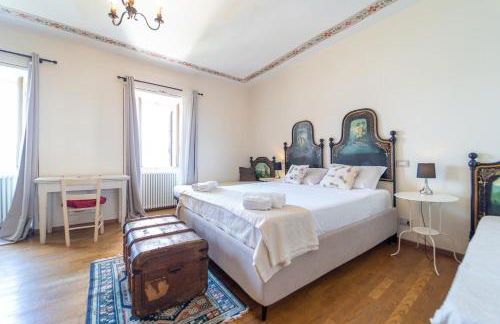 Vintage Home in the hamlet with lake view - Photo 17