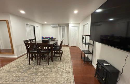 Modern Retreat Poconos 3BR Fire Pit Skiing - Foto 60