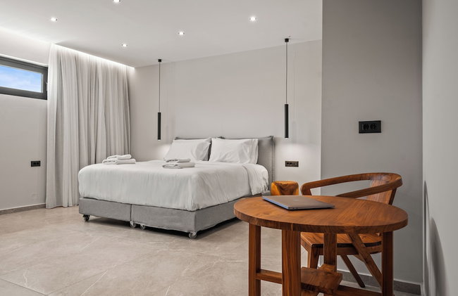 Villa Anassa - Luxurious 4-Bedroom Villa with Private Pool by Temma Villas - Photo 19