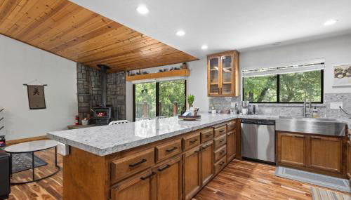 Peaceful Creekside Buddha Retreat - Foto 4