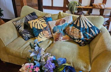 Cheerful, bright, cosy period cottage with hot tub - Foto 7