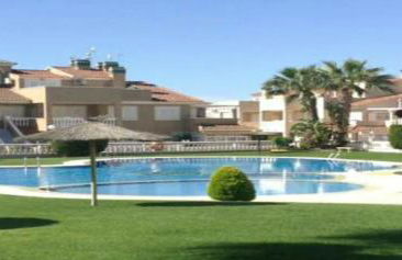 2-Bed Sleeps 4 Swimming Pool Hot Tub - Foto 10