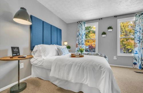 Renovated townhome on bike path includes bikes - Foto 24