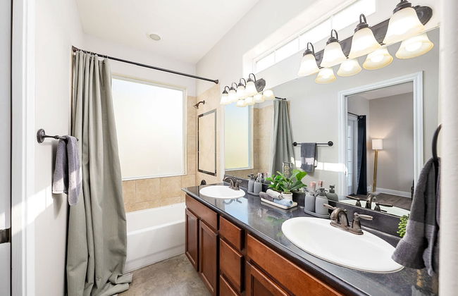 Upstay - 2-home Complex in Govalle for 18ppl - Photo 65