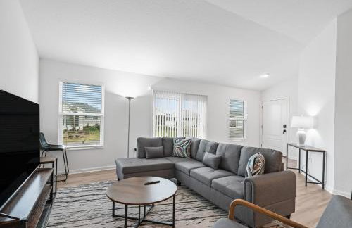 1642 Z5 VILLAGE OF LAKE DENHAM by REMAX Premier - Foto 11