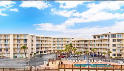 Superior beach studio with Pool Access and free parking - Foto 2