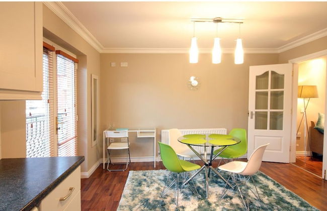 Luxurious KC House - Photo 23