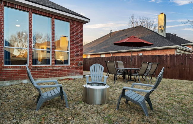 Stylish One Level Home Ping Pong Foosball Yard - Foto 9