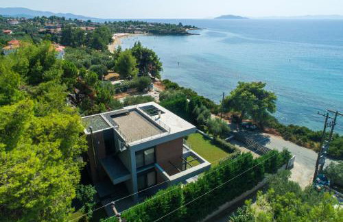 Elia Seafront Villa - Photo 5