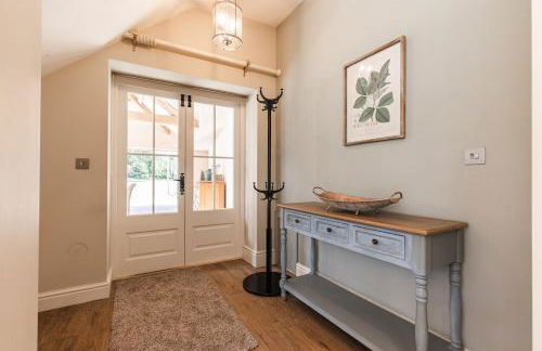 Stylish Coach House Retreat - Foto 20