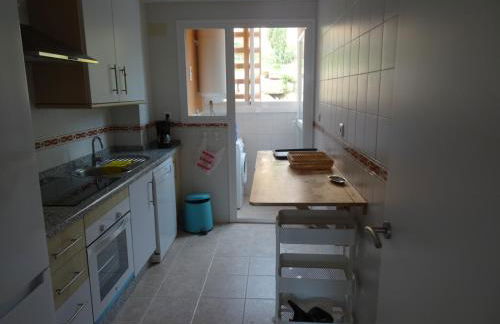 CASARES appart 2 ch dans parc tropical avec vue sur mer, montagne et piscine - Photo 8