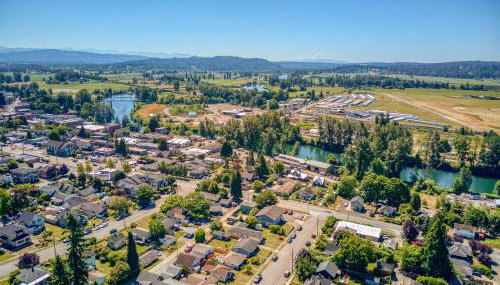 Modern 2 Bedroom Farmhouse Cottage with Hot Tub in Snohomish - Foto 5