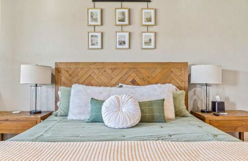 Modern 5BR Retreat with Hot Tub Cold Plunge & Park - Foto 27