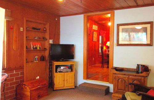 Lakefront Weekend Getaway with a Private Dock near the Ocala National Forest, Florida - Foto 8