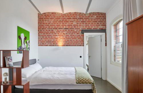 re~barn - Modern Country Stay - Photo 8